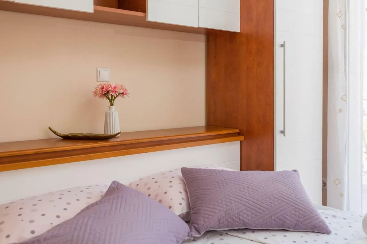 Apartment Novi Kastela
